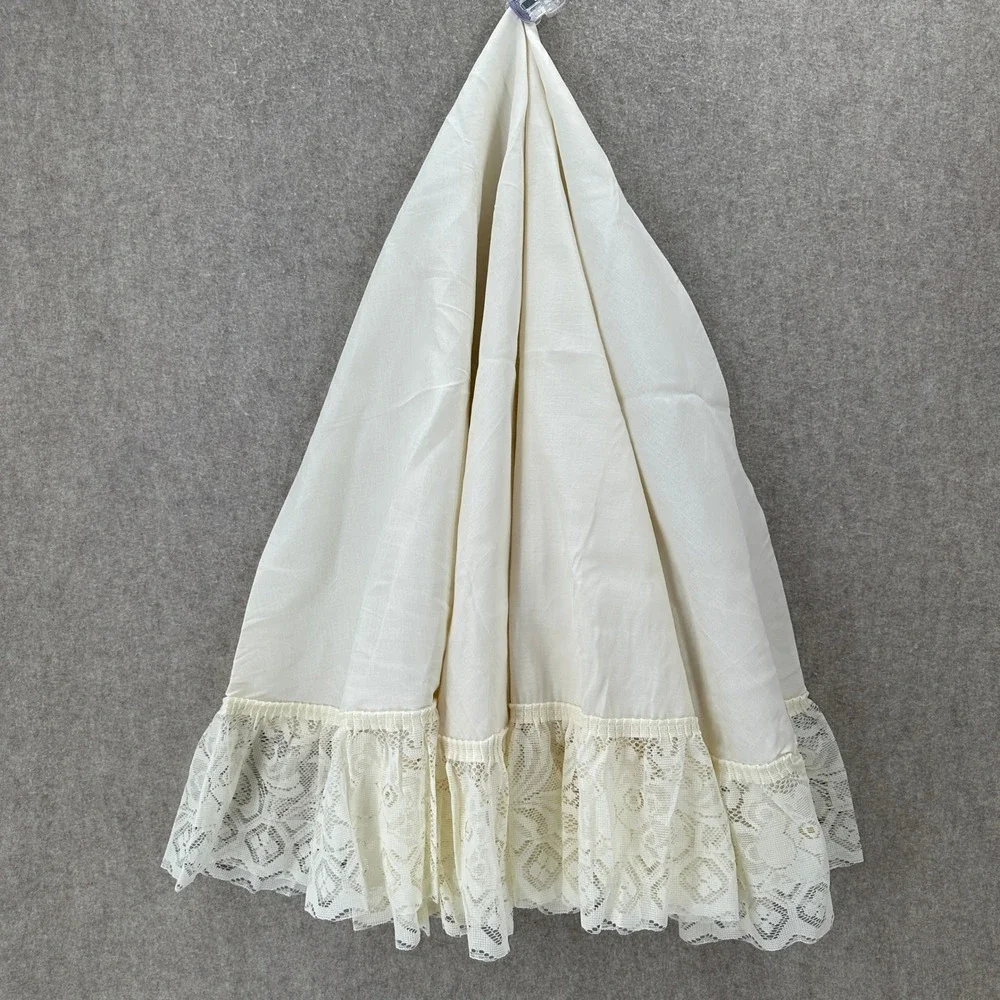 Vintage Cream Ivory Lace Trim Tablecloth Ruffle Hem 70